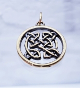 Bronze pendant &quot;Celtic knot&quot;